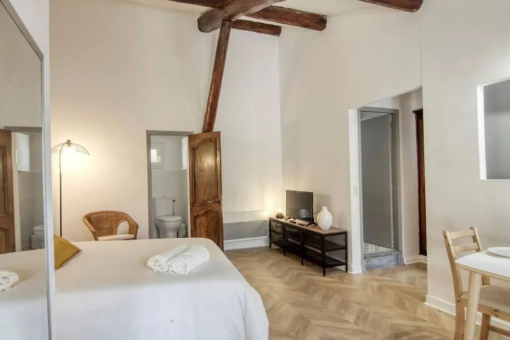 Apartment Noa - Mont Piete Studio Intramuros - Avignon France